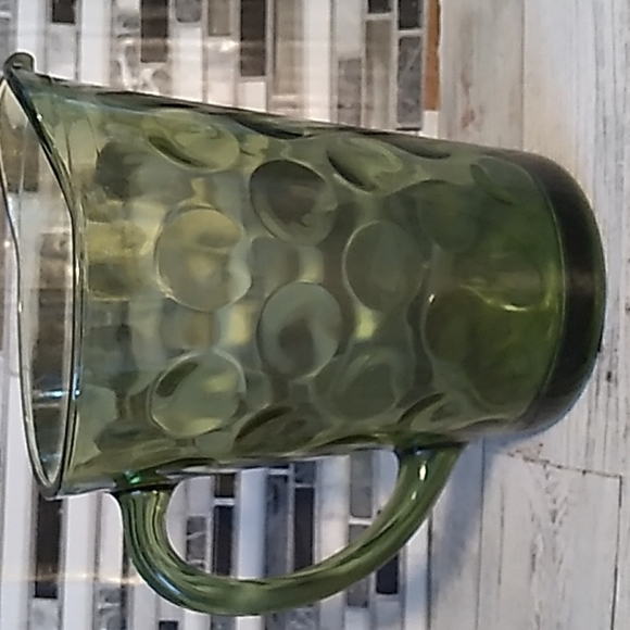 Vintage 1960s green pitcher polka dot thumbprint pitcher retro pitcher glass MCM - Picture 1 of 4